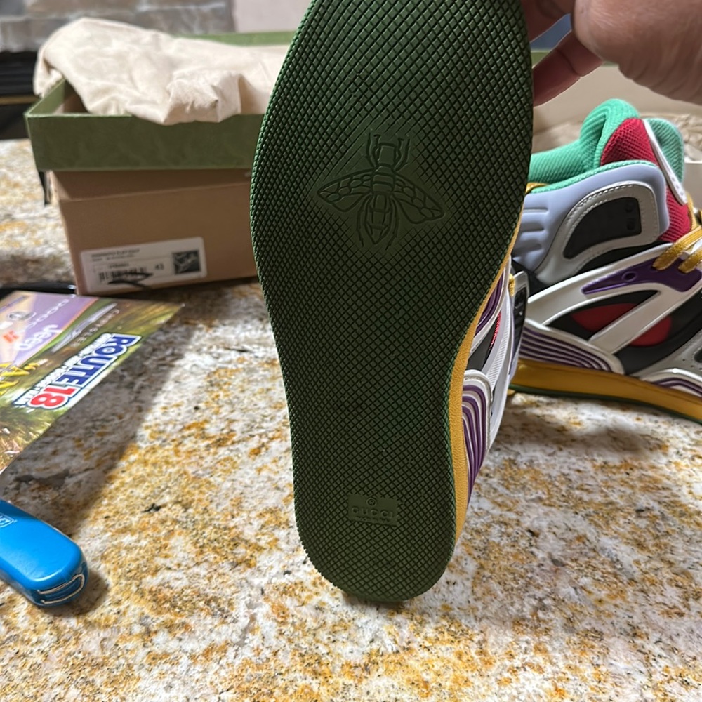 Men Gucci sneakers in very good condition